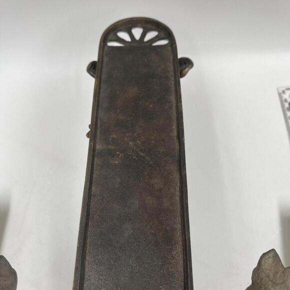 Vintage SOLID BRASS DOUBLE CANDLE HANGING WALL SCONCE Floral MCM - Picture 5 of 7